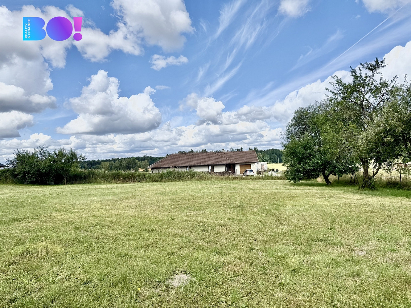 Prodej stavebního pozemku 1 073 m² – fotografie 2