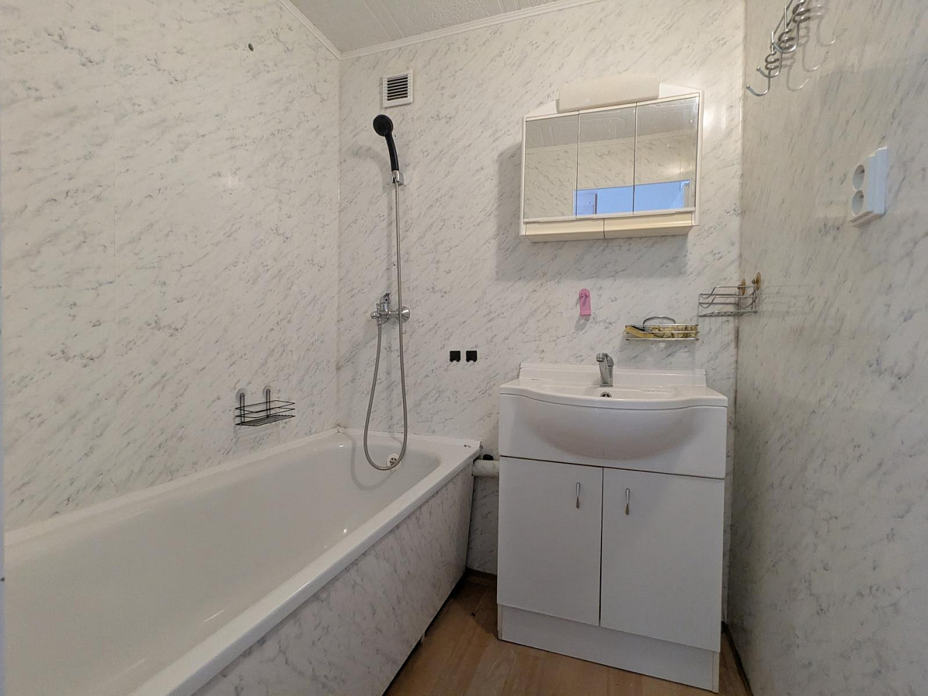 Pronájem bytu 2+1 59 m² — photo 2