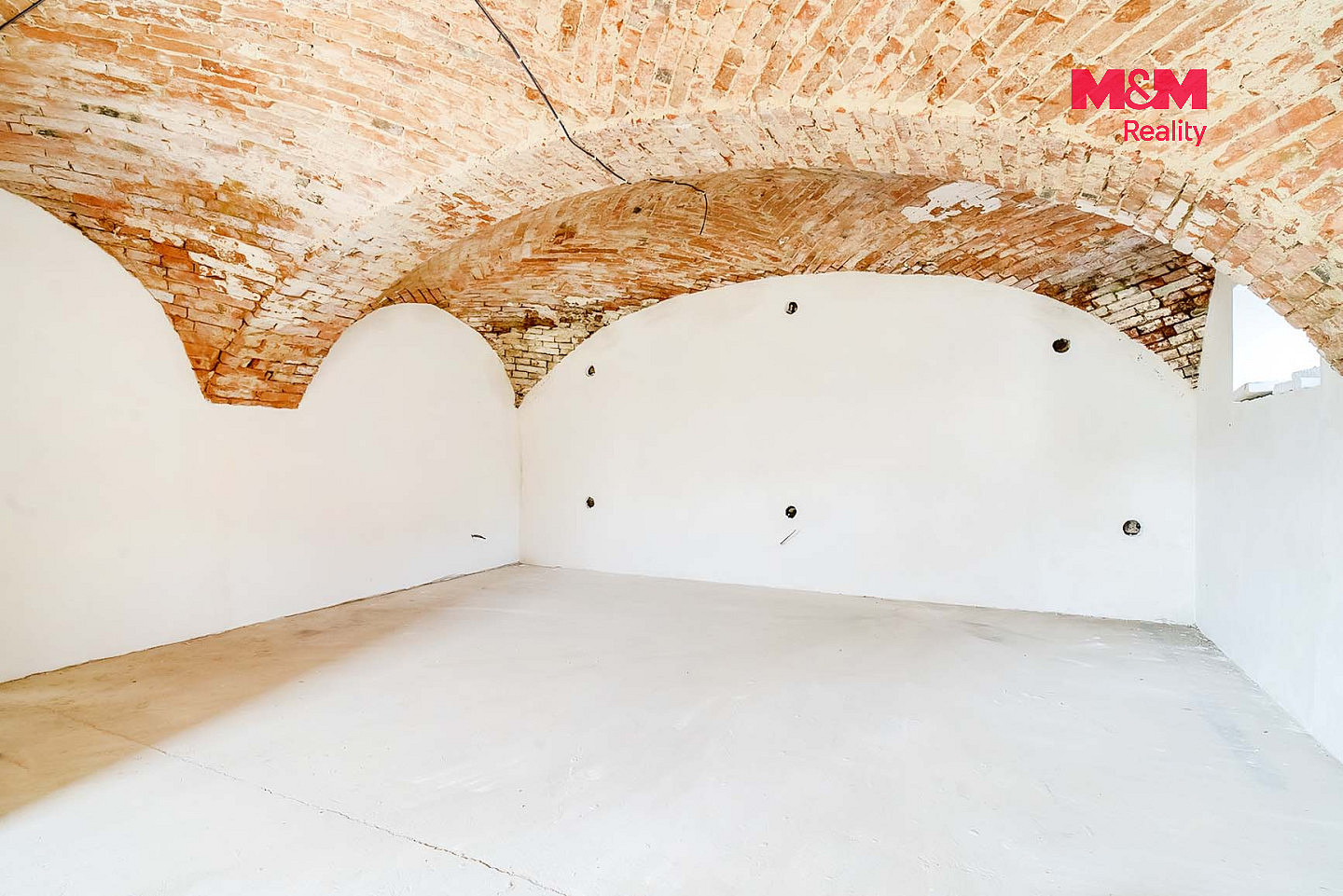 Prodej komerčního objektu (jiného typu) 810 m² – fotografie 3