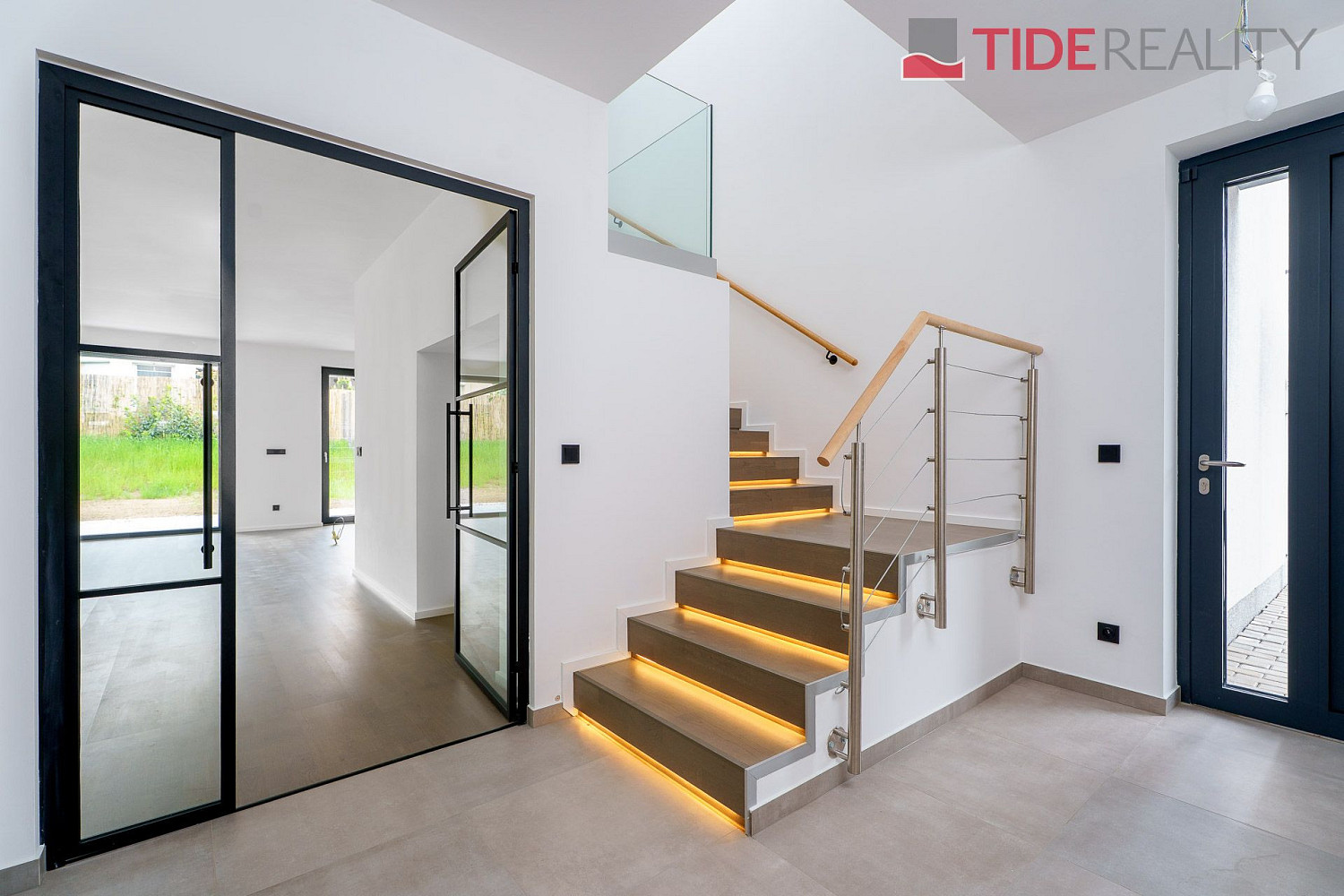Prodej domu 170 m² s pozemkem 332 m² – fotografie 3