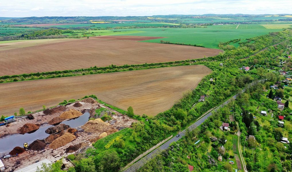 Prodej komerčního pozemku 4 246 m², Štětí – náhled fotky 4