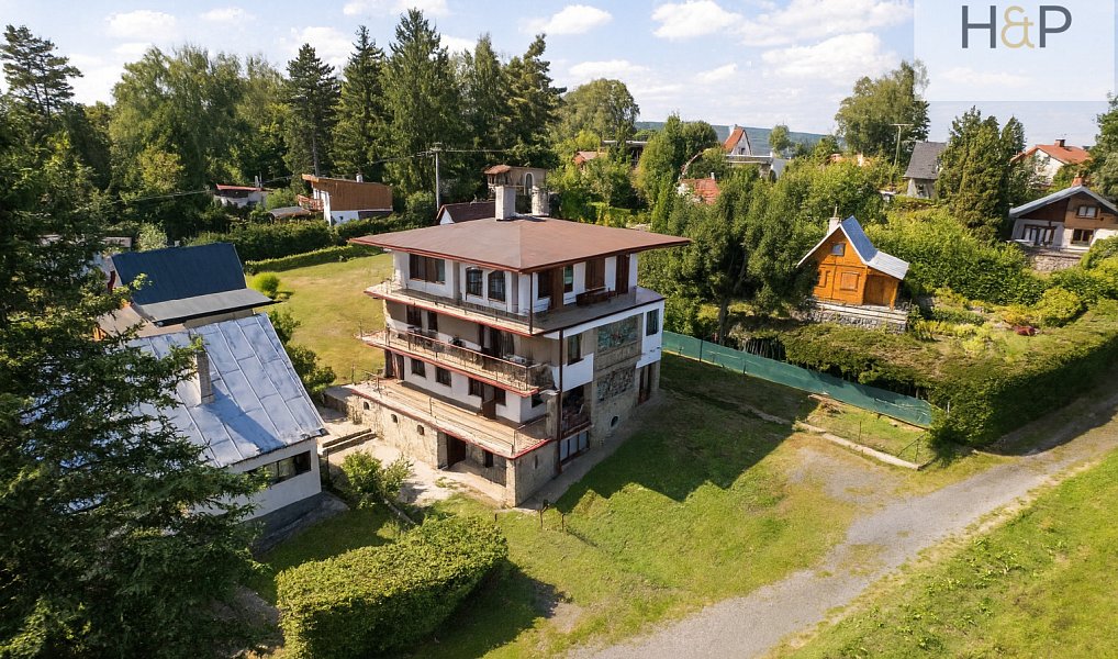 Prodej domu 365 m² s pozemkem 481 m², Seč – náhled fotky 2