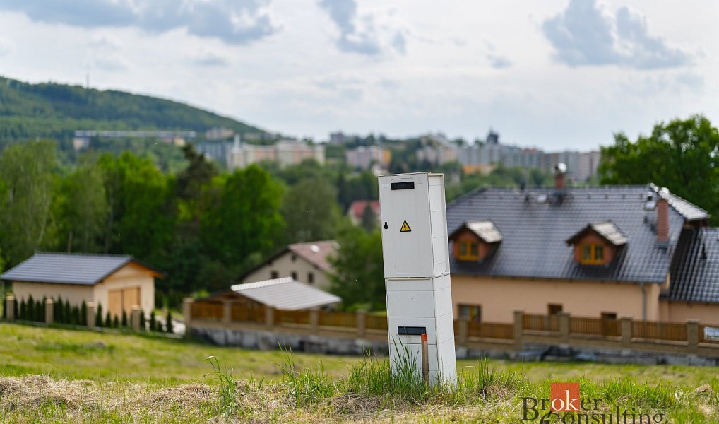 Prodej stavebního pozemku 900 m², Dalovice – náhled fotky 3