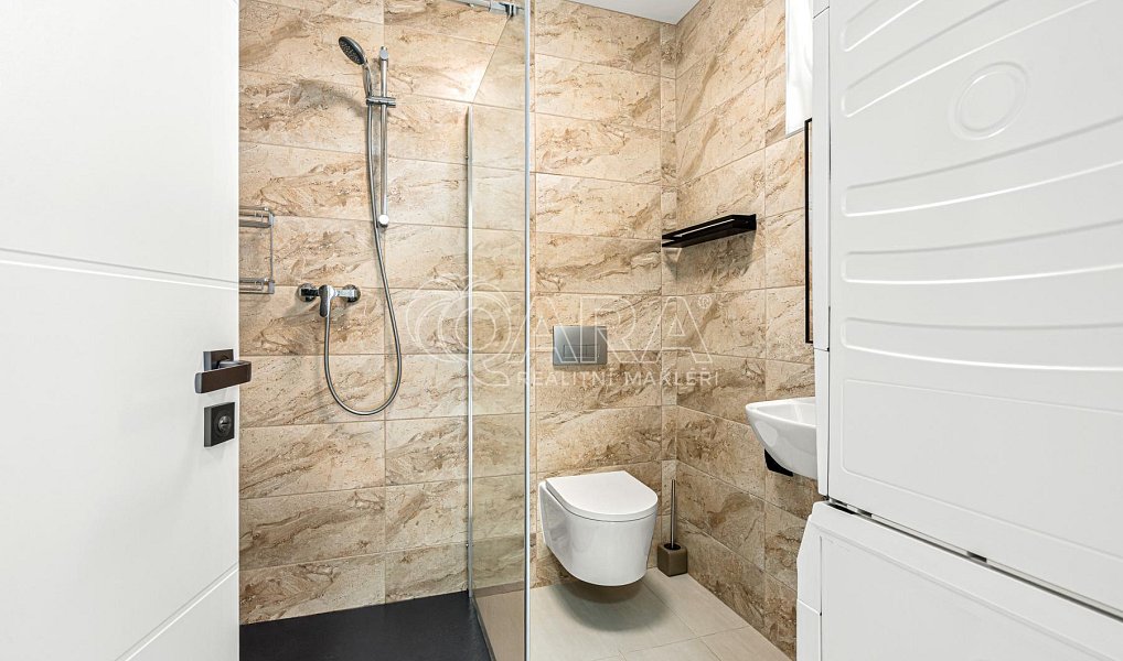 Prodej domu 131 m² s pozemkem 838 m², Kamenice – náhled fotky 20