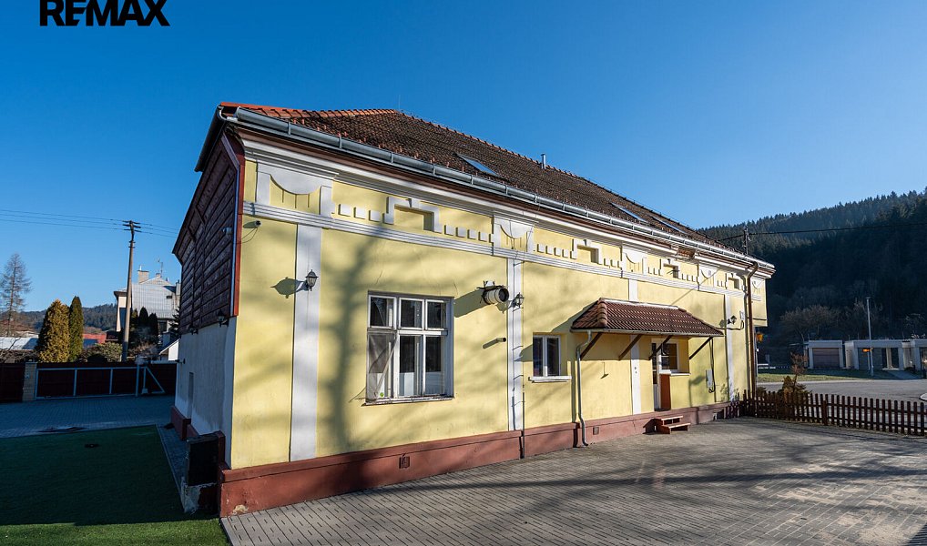 Prodej ubytovacího objektu 818 m², Karolinka – náhled fotky 15