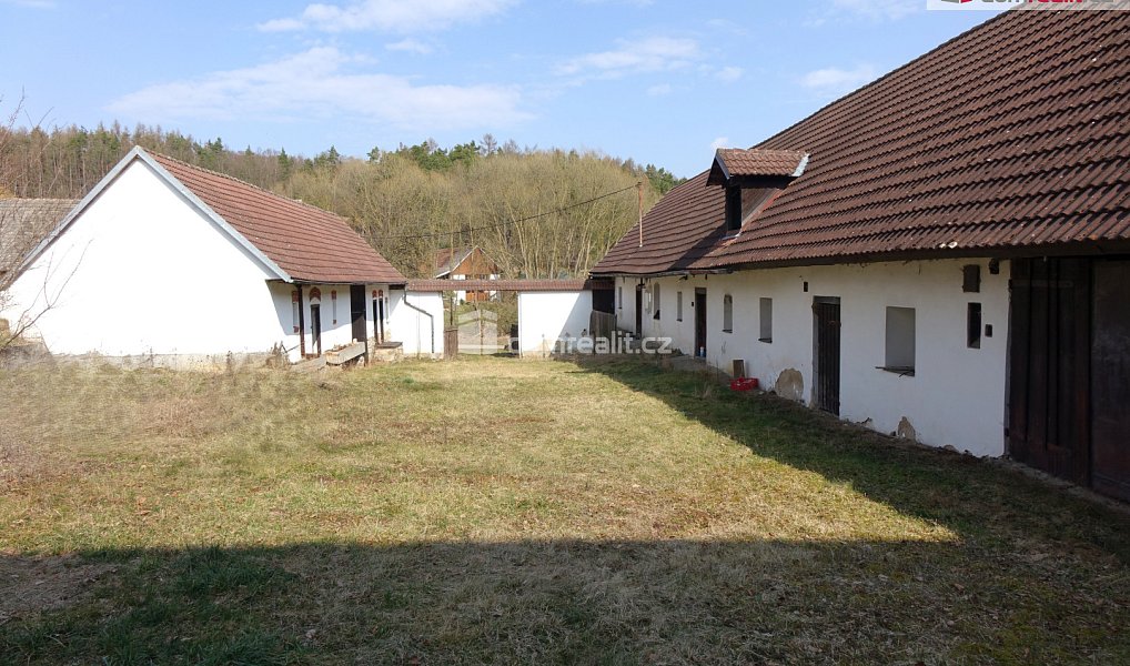 Prodej domu 60 m² s pozemkem 2 518 m², Zvěstov – náhled fotky 15