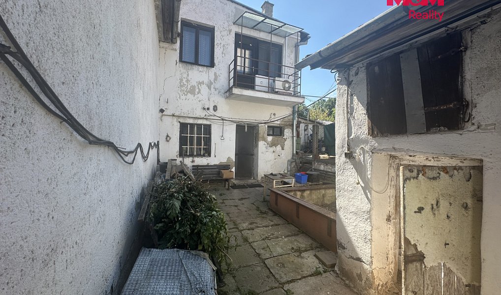 Prodej domu 238 m² s pozemkem 479 m², Ivanovice na Hané – náhled fotky 2