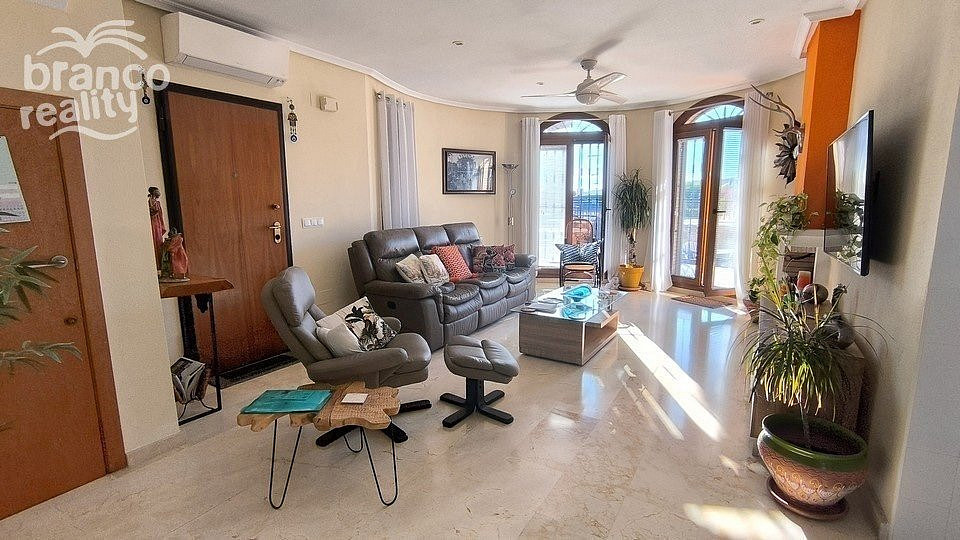 Prodej domu 122 m² s pozemkem 325 m² - Widok 2