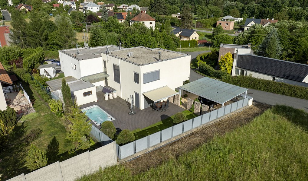 Prodej domu 155 m² s pozemkem 447 m², Zlín – náhled fotky 2