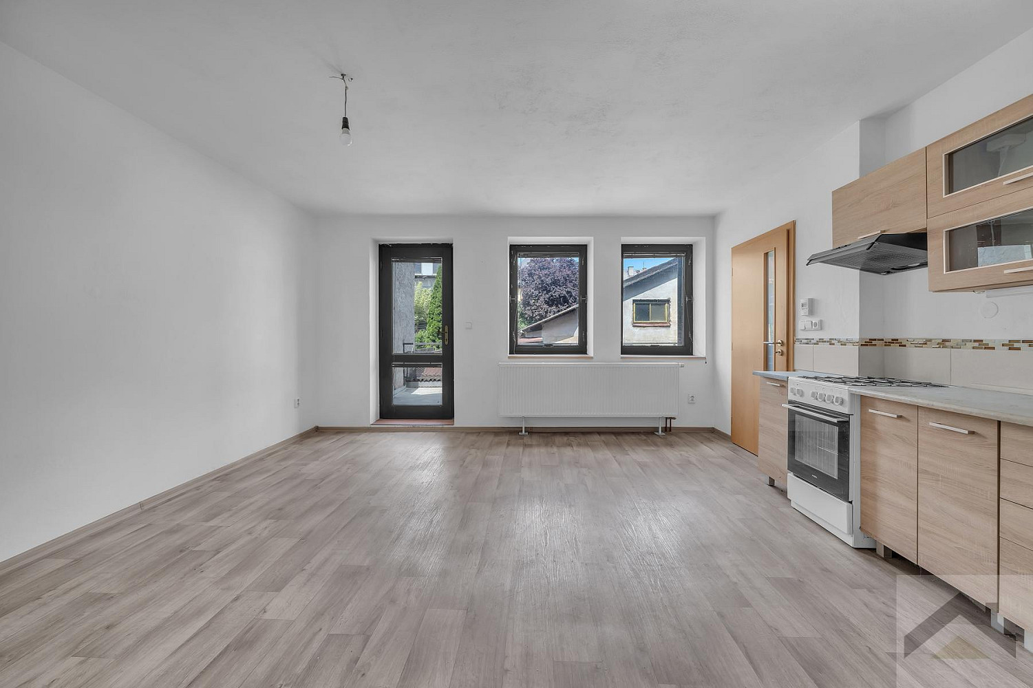 Prodej domu 295 m² s pozemkem 283 m² – pohled 5