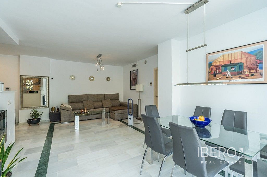 Piso 4+kk – Marbella, Barrio Alto - Más