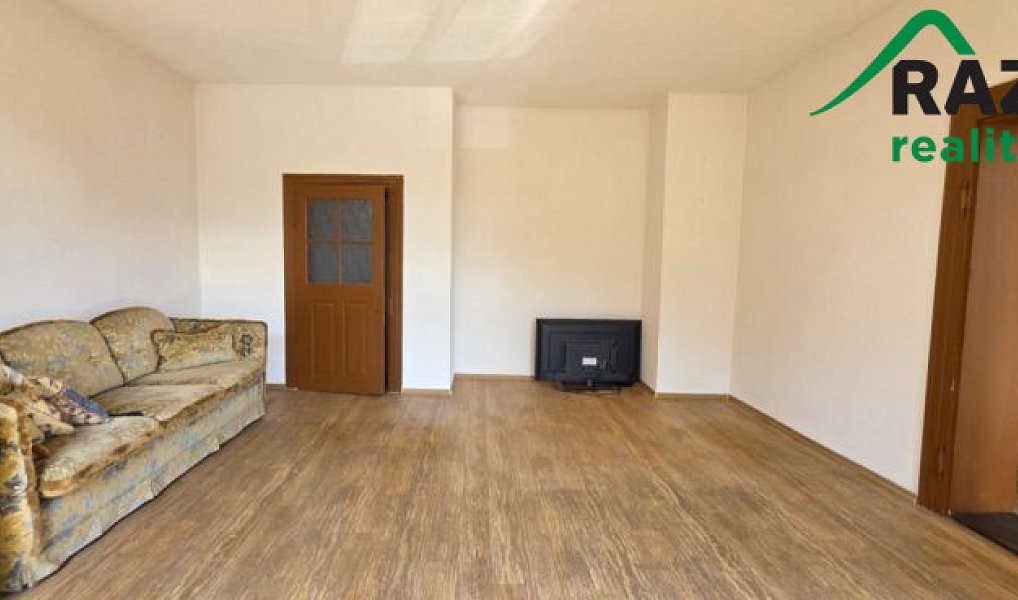 Prodej domu 145 m² s pozemkem 172 m², Tachov – náhled fotky 3