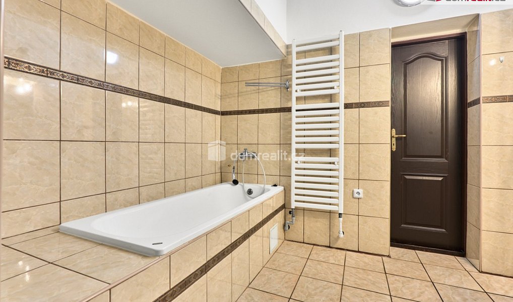 Prodej ubytovacího objektu 286 m², Chlum u Třeboně – náhled fotky 32