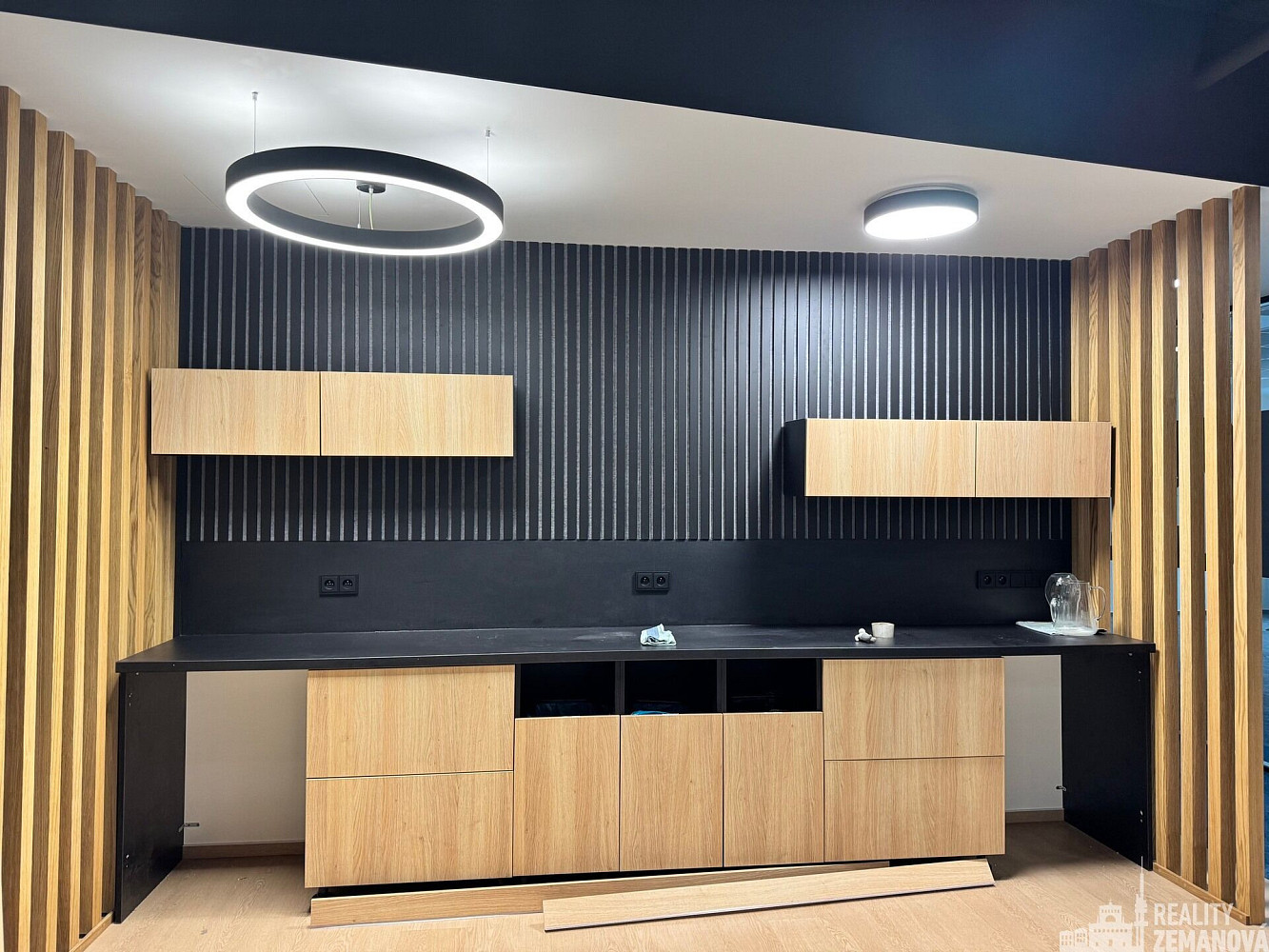 Reprezentativní zrekonstruovaný kancelářský celek 740 m² (lze přidat 310m²), M A – pohled 5