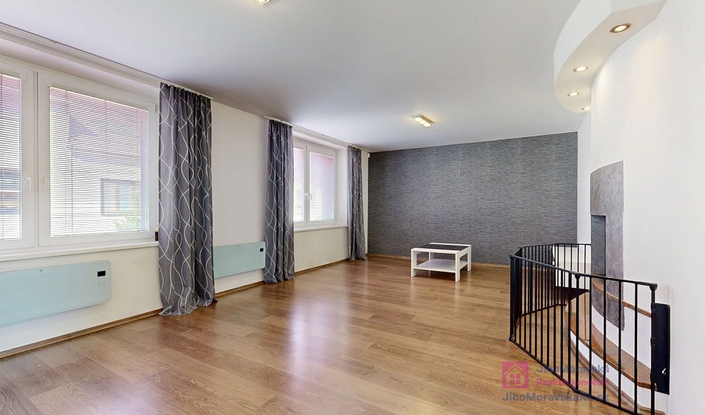 Prodej domu 188 m² s pozemkem 135 m², Hodonín – náhled fotky 4