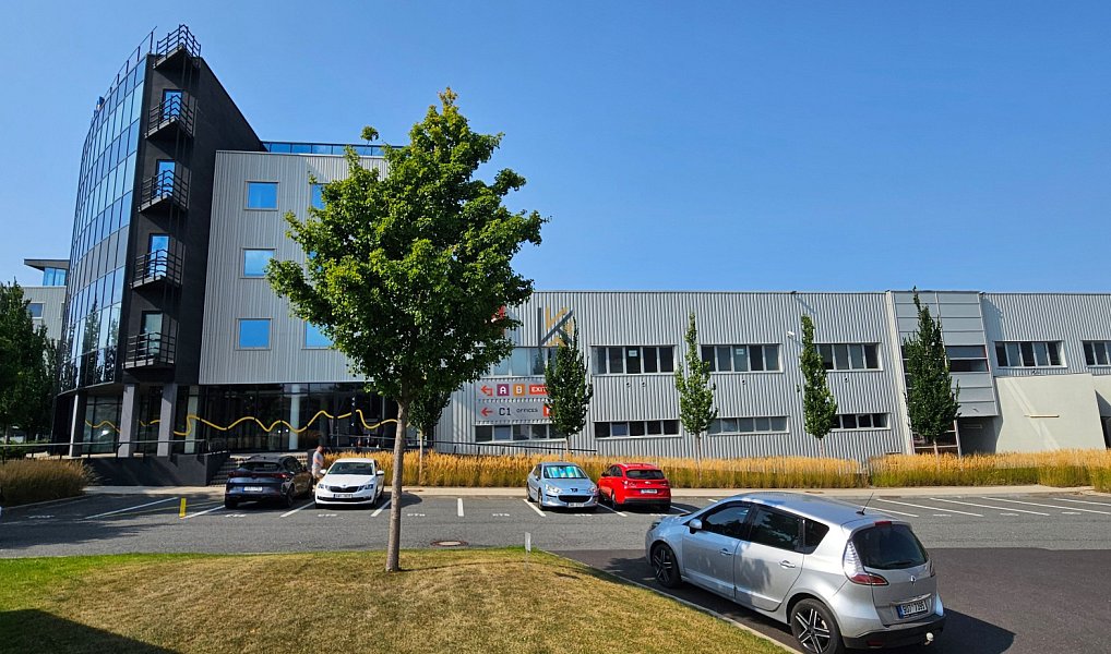 Pronájem kanceláře 322 m², Nupaky – náhled fotky 10