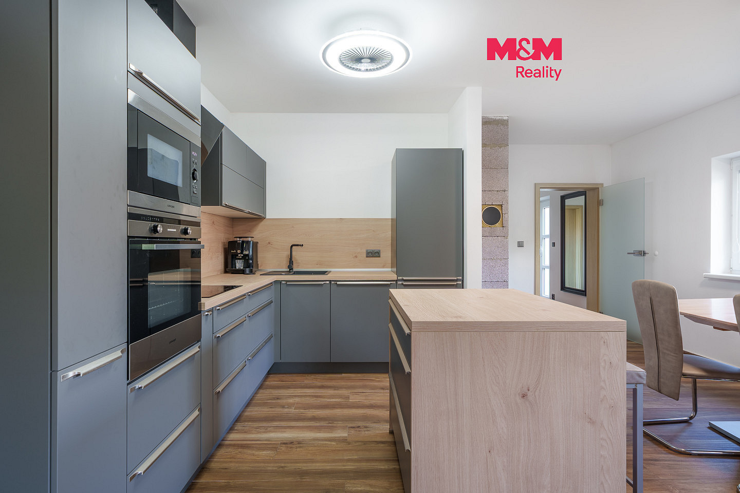 Prodej domu 141 m² s pozemkem 1 207 m²