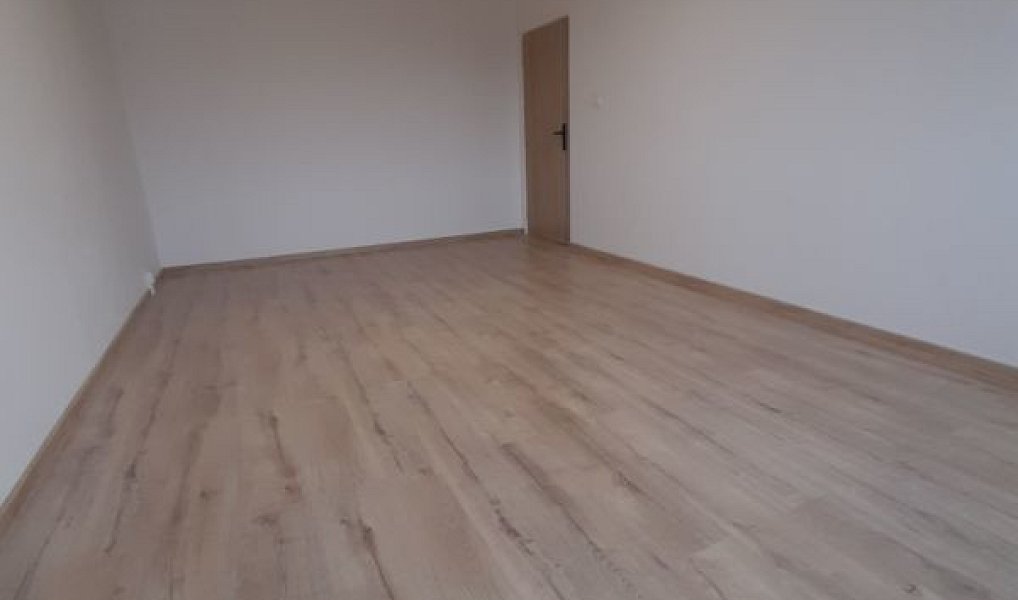 Prodej bytu 1+1 40 m², Loket – náhled fotky 3