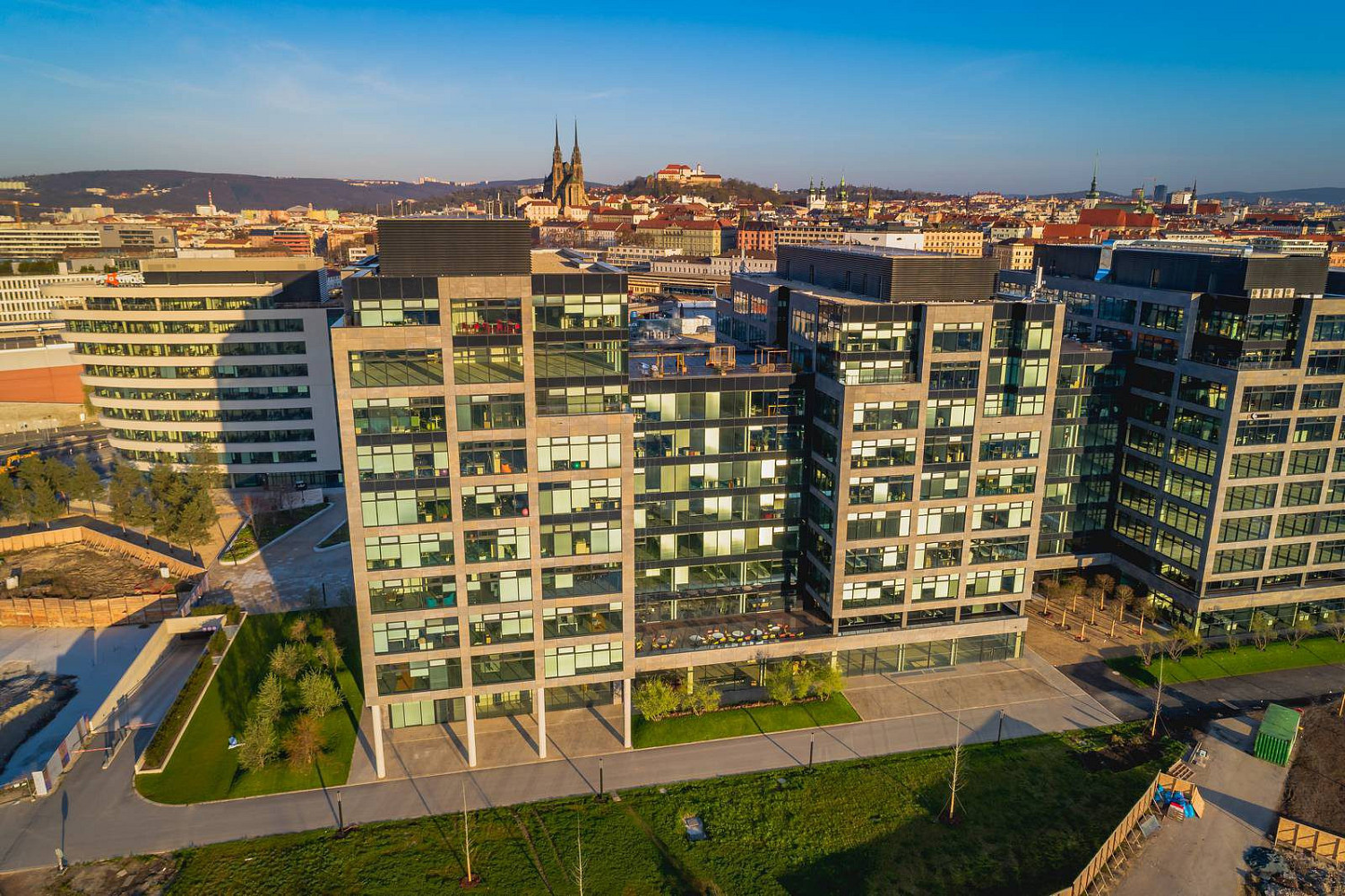 Pronájem kanceláře 832 m²