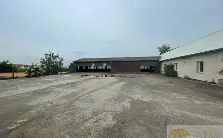 Pronájem komerčního objektu (jiného typu) 1 050 m², Chýnovská, Tábor