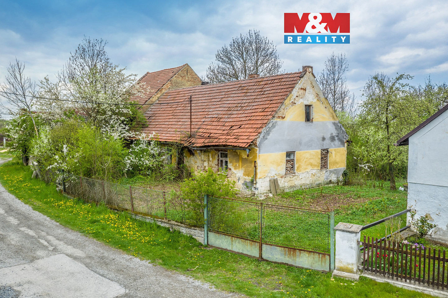 Prodej domu 100 m² s pozemkem 2 489 m²