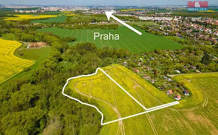 Prodej pole 9 488 m², Praha 10 - Benice