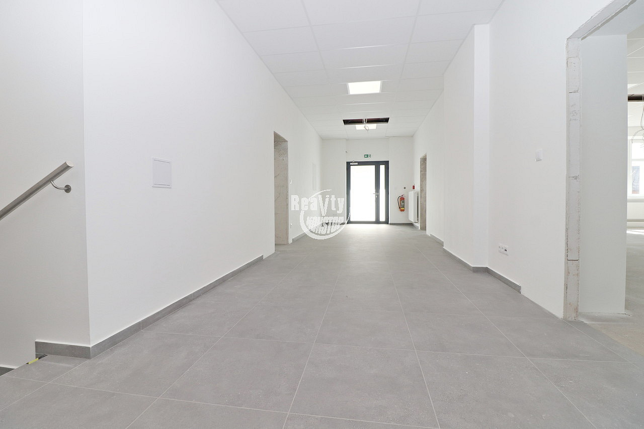 Pronájem skladovacích prostor 584 m² — photo 5