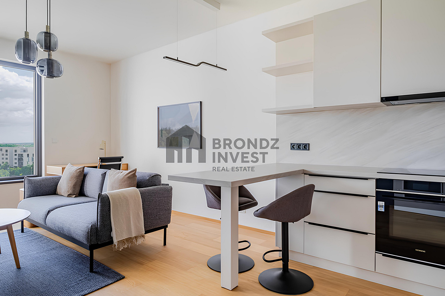 Pronájem bytu 2+kk 55 m² – fotografie 3