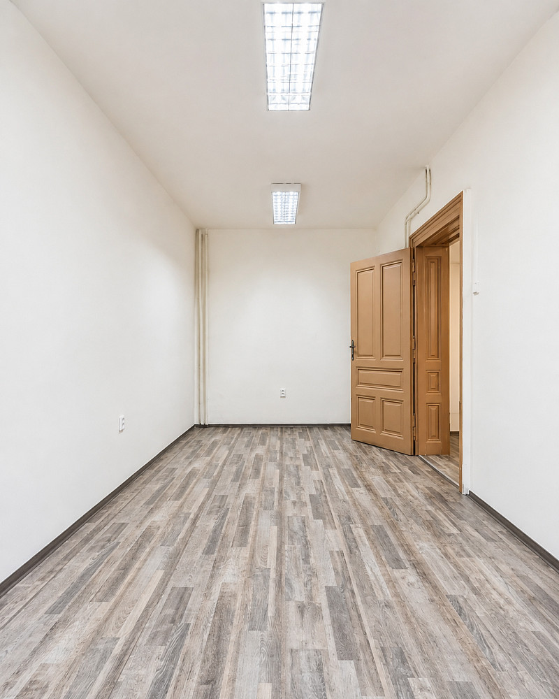 Pronájem kanceláře 65 m² – fotografie 2