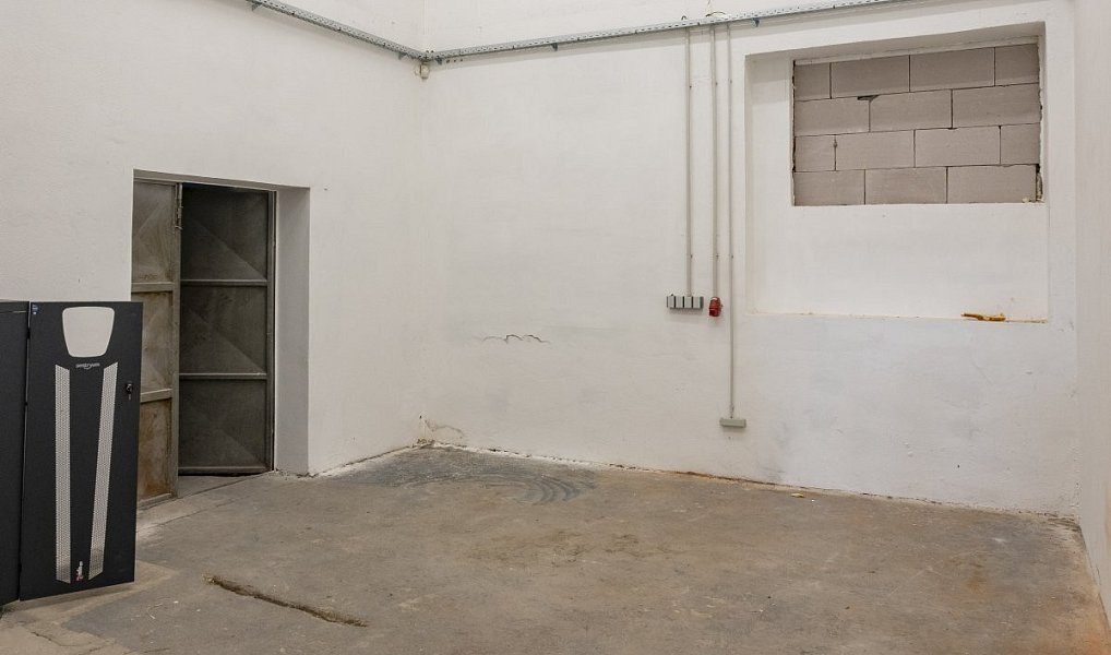 Prodej skladovacích prostor 1 580 m², Doksy – náhled fotky 15