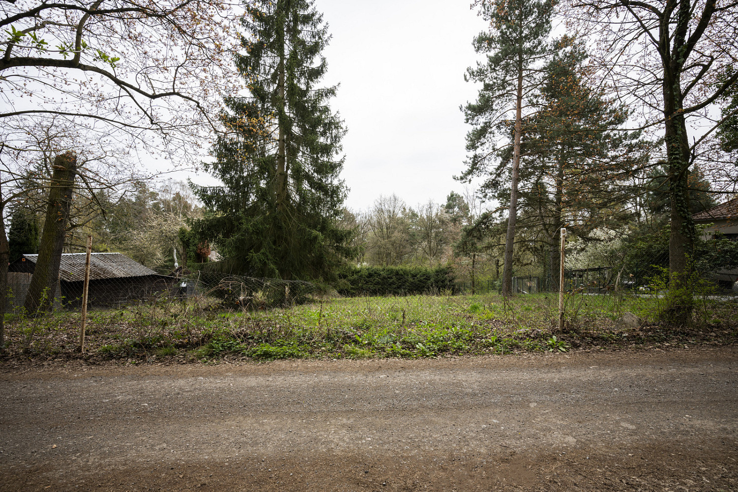 Prodej stavebního pozemku 1 005 m² – fotografie 2