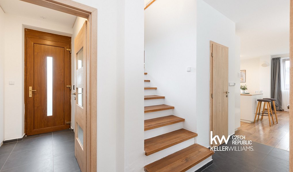 Prodej domu 145 m² s pozemkem 723 m², Zlonín – náhled fotky 16