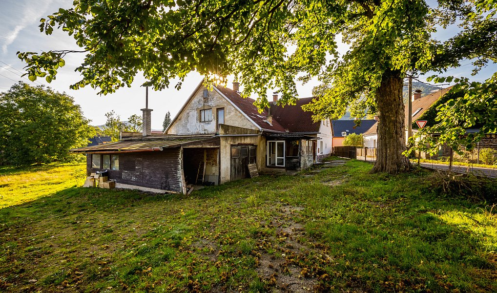 Prodej domu 219 m² s pozemkem 1 113 m², Hejnice – náhled fotky 8