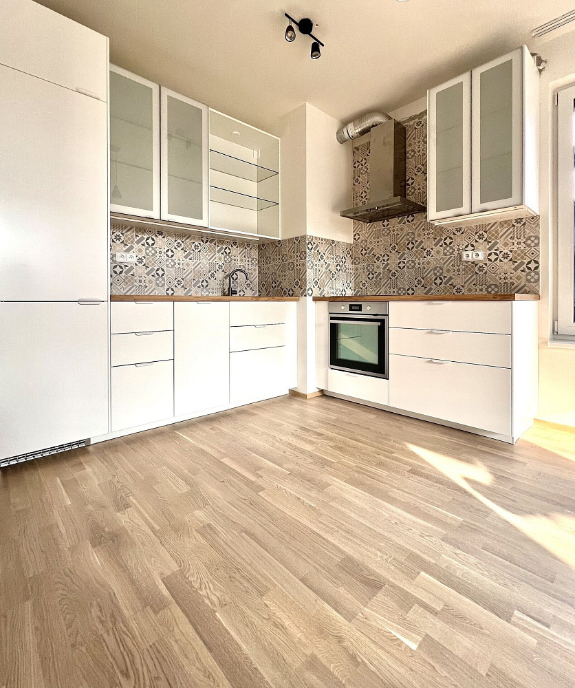 Pronájem bytu 2+kk 50 m² — photo 2