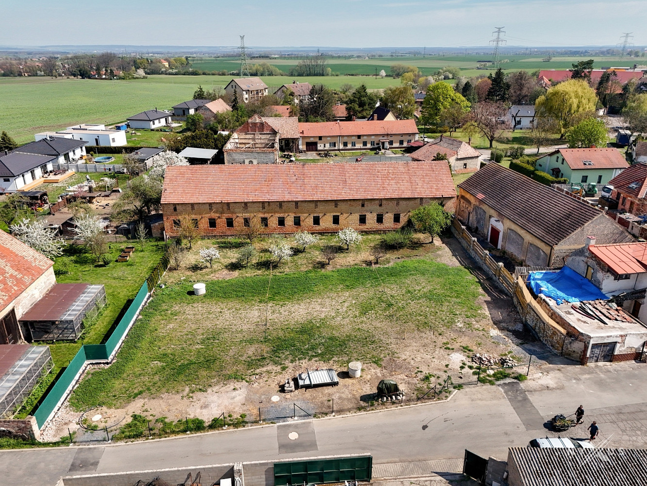 Prodej stavebního pozemku 1 564 m² – fotografie 2