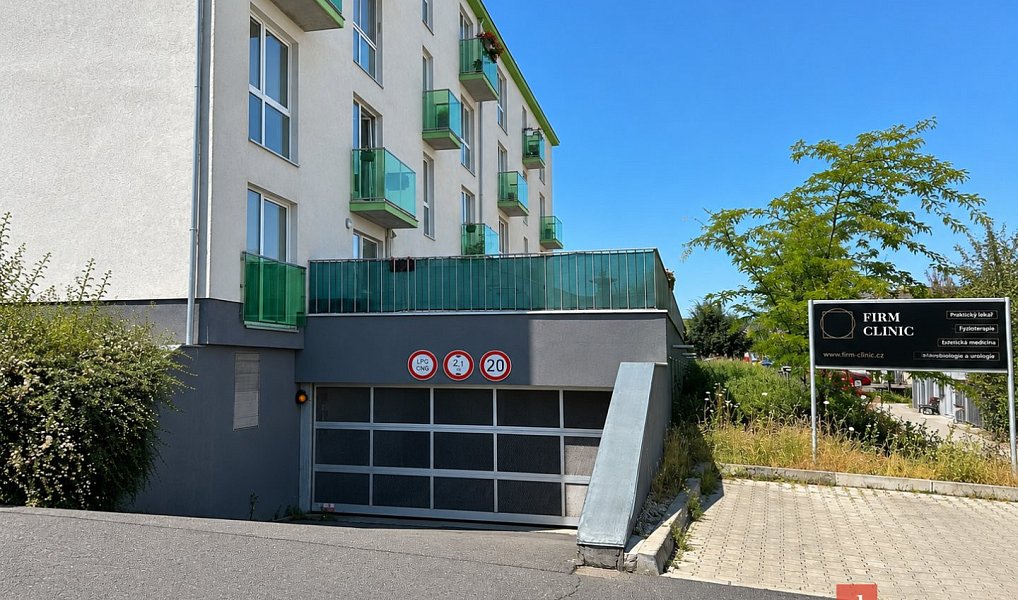 Pronájem bytu 2+kk 67 m², Jesenice – náhled fotky 11