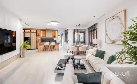 Prodej bytu 4+kk 150 m², Estepona, Španělsko