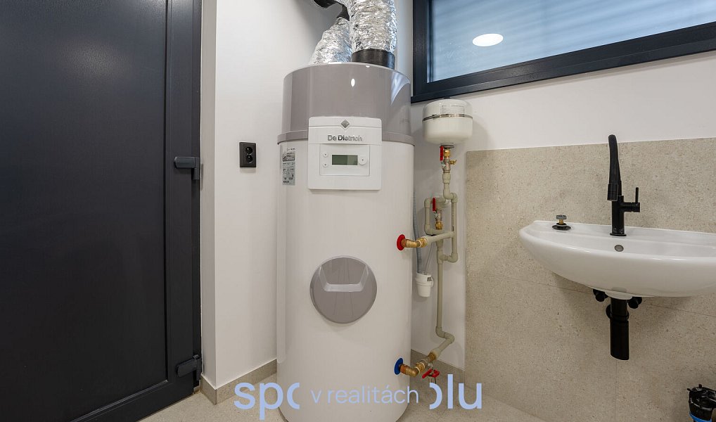 Prodej domu 113 m² s pozemkem 702 m², Zlámanec – náhled fotky 45