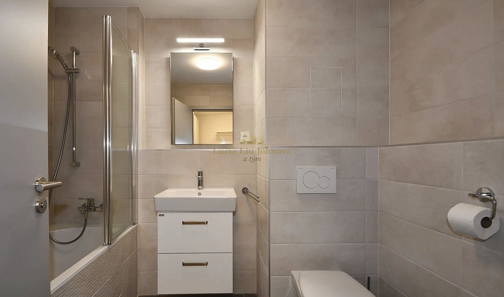 Prodej bytu 1+kk 30 m², Praha – náhled fotky 9