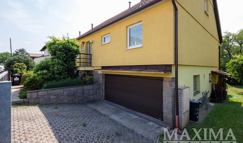 Prodej stavebního pozemku 800 m², Praha – náhled fotky 11