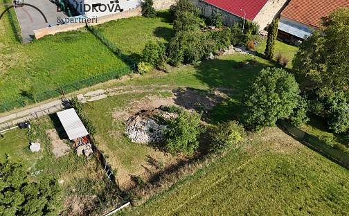 Prodej stavebního pozemku 1 352 m², Posvícenská náves, Hostouň, okres Kladno