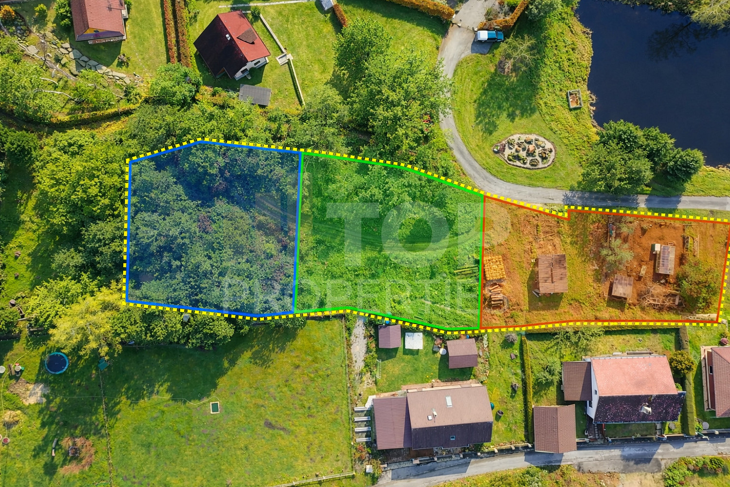 Prodej stavebního pozemku 933 m² – fotografie 4