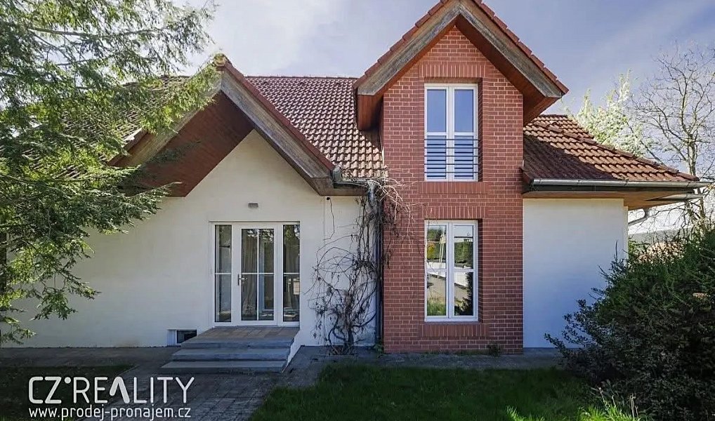 Prodej domu 300 m² s pozemkem 1 300 m², Praha – náhled fotky 3