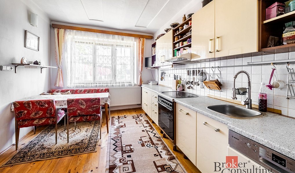 Prodej domu 202 m² s pozemkem 8 214 m², Dívčice – náhled fotky 4