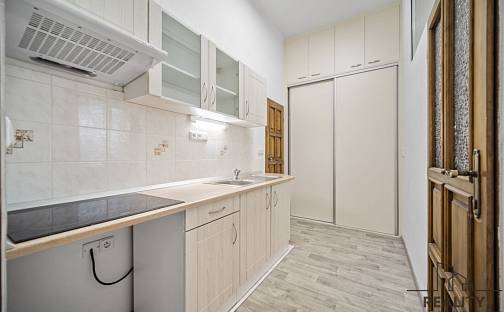Pronájem bytu 2+kk 48 m², Smilova, Pardubice - Zelené Předměstí