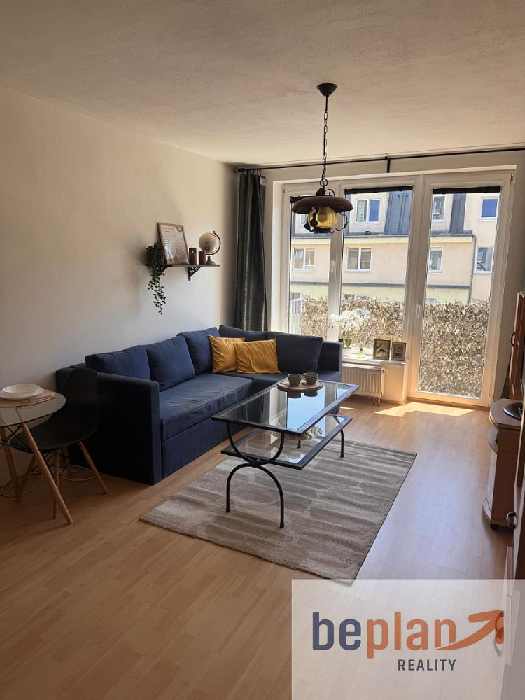Pronájem bytu 2+kk 59 m² — photo 2