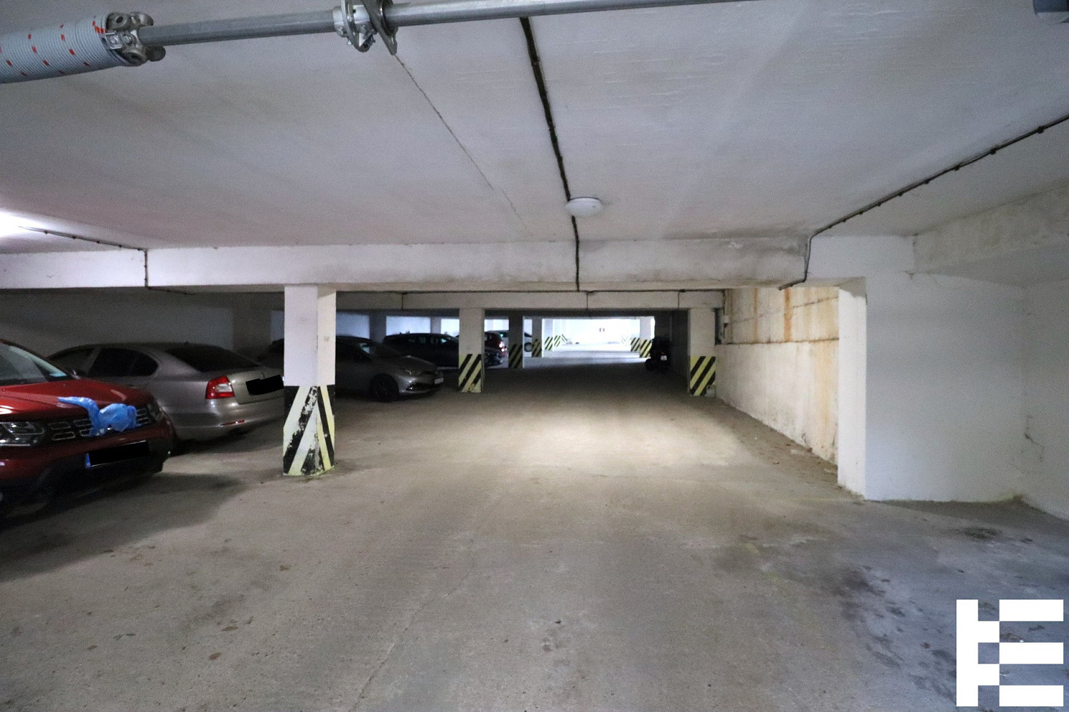 Soubor 32 podzemních parkovacích stání ul K otočce Praha Modřany - View 2