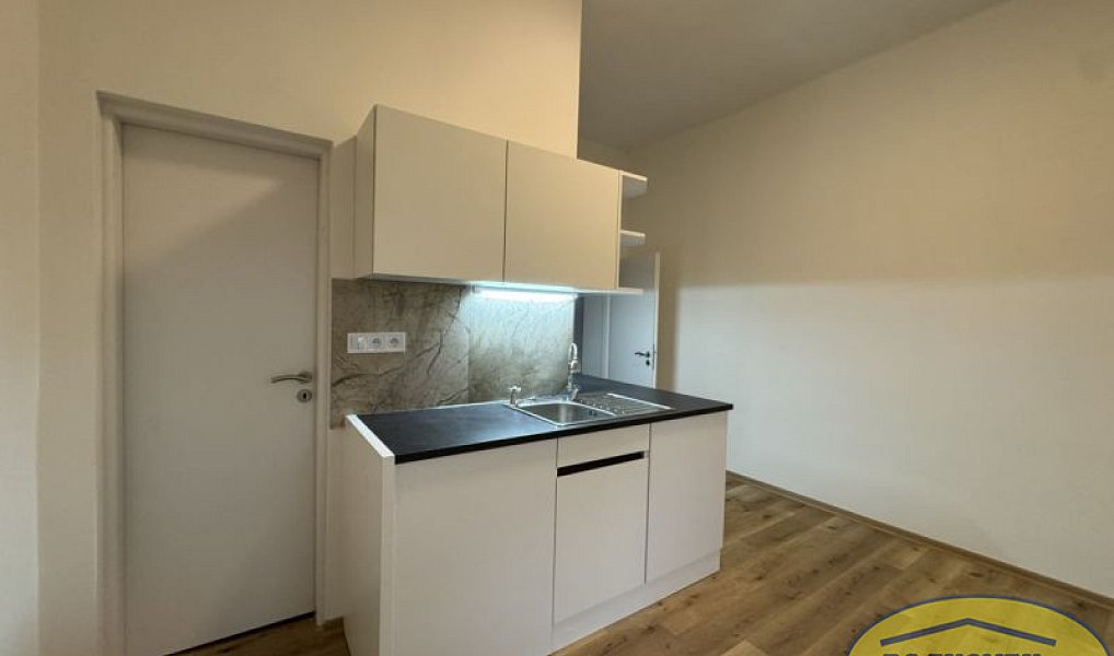 Pronájem bytu 2+1 47 m², Kvasice – náhled fotky 3