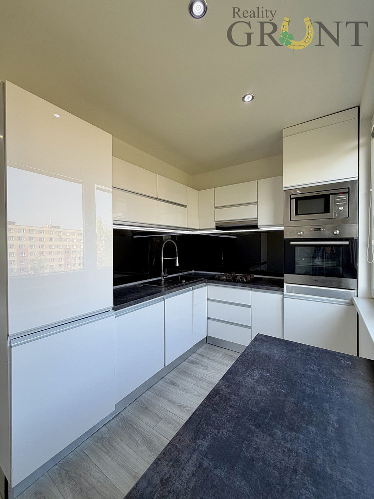Pronájem bytu 3+1 74 m² – fotografie 2