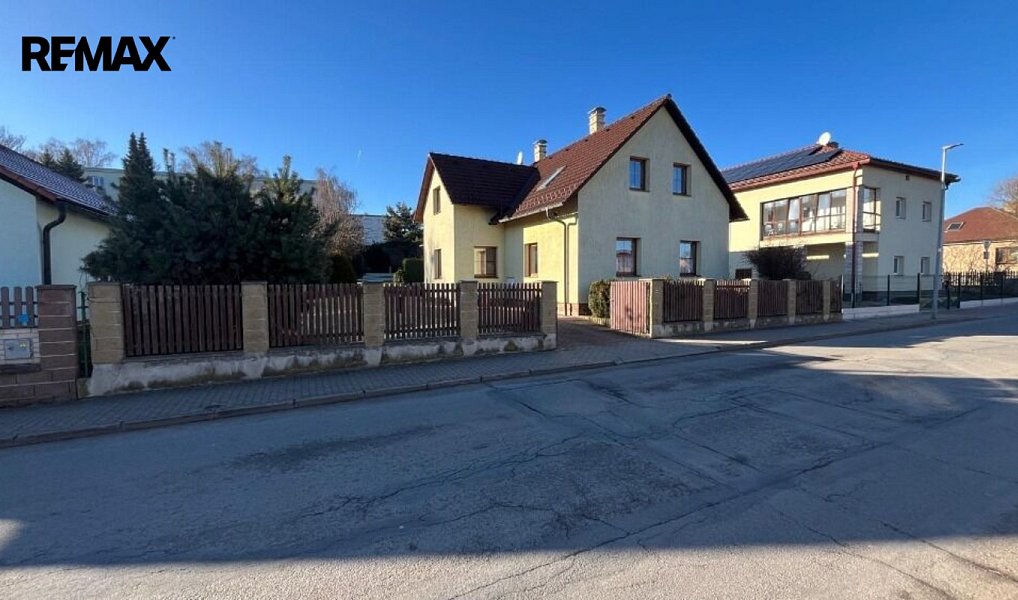 Prodej domu 220 m² s pozemkem 1 093 m², Pelhřimov – náhled fotky 3